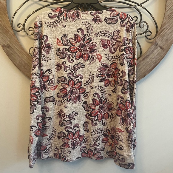 Croft & Barrow Women’s Floral Long Sleeve Top - Picture 2 of 7
